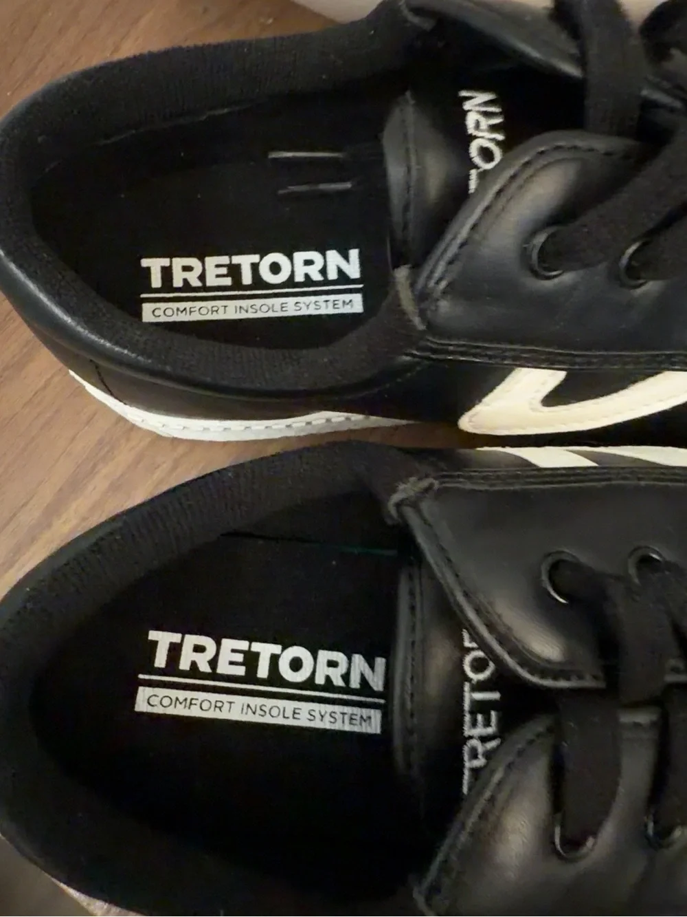 Tretorn Nylite Black White Retro Sneakers Women’s Size 7.5